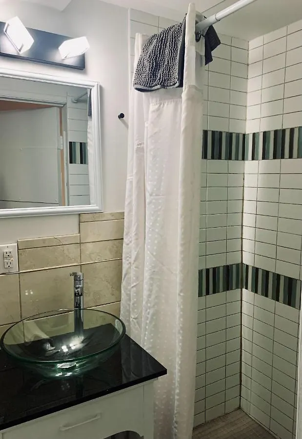 249 Cozy And Comfy Apt A2, Downtown Apartment Halifax